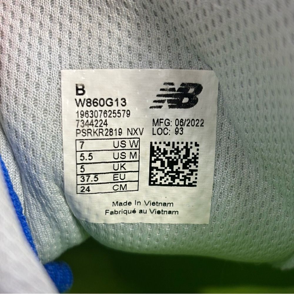 New Balance Fresh Foam X 860 V13 Womens Shoes Size 7 light Blue Running Sneakers - Picture 9 of 9